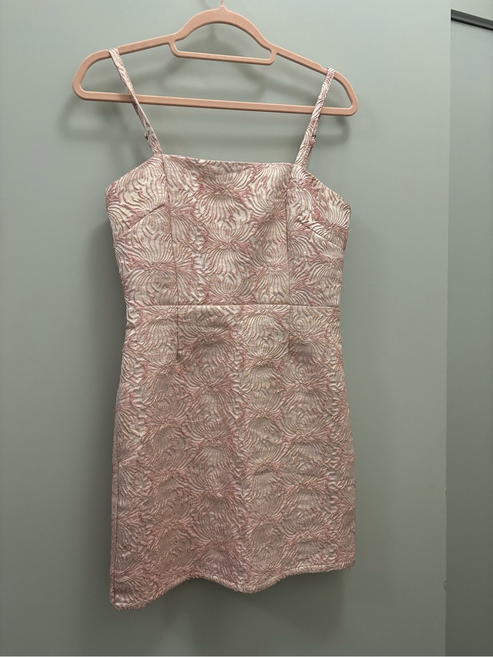 Forever 21 Blush Pink Textured Jacquard Mini Dress size S 💗